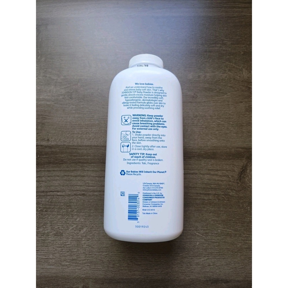 Vintage Johnsons Baby Powder 22 oz Silky Soft Skin Original Talc Formula - Picture 2 of 3